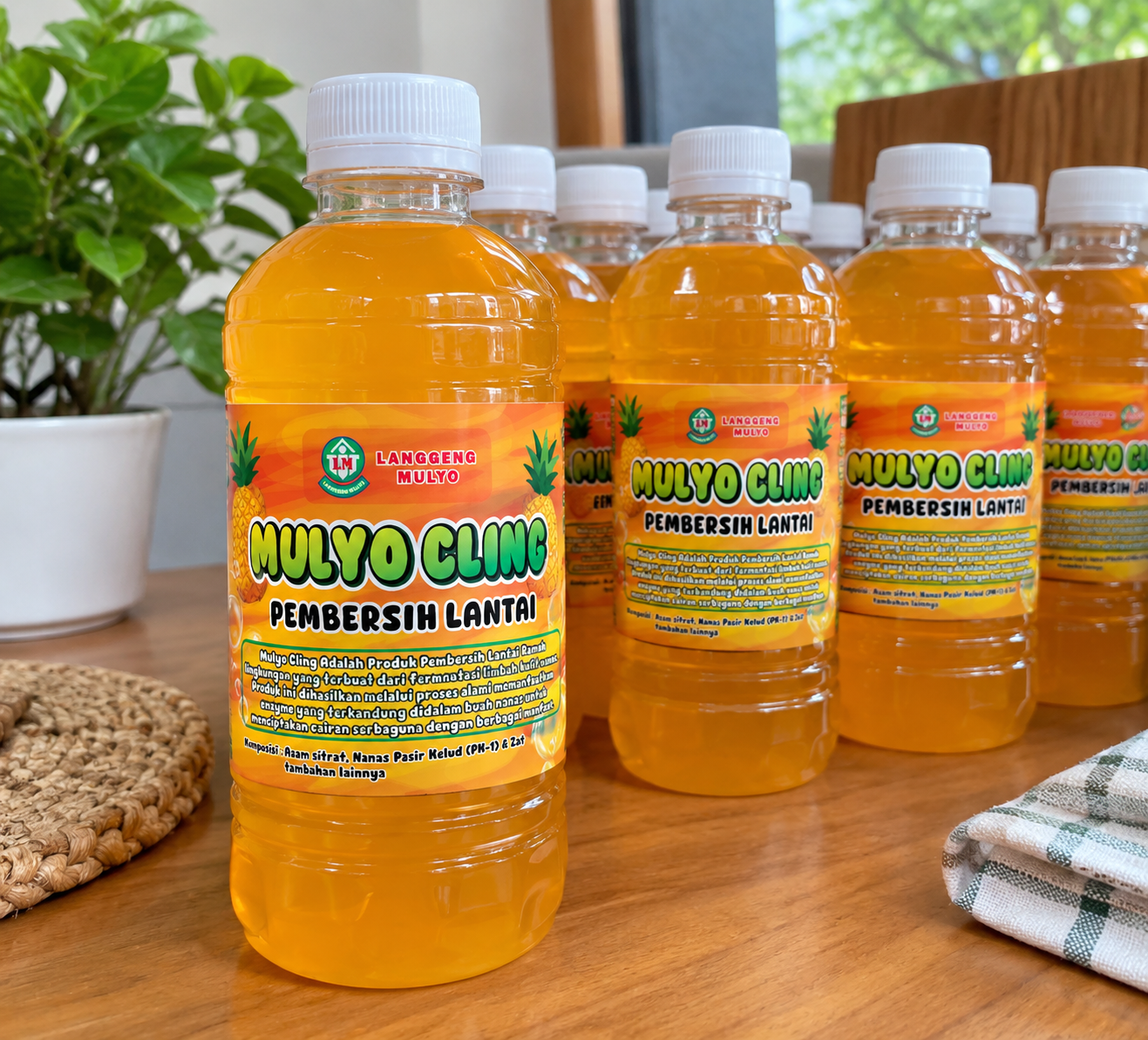 Mulyo Cling kemasan ekonomis 600 ml pembersih lantai 600 ml